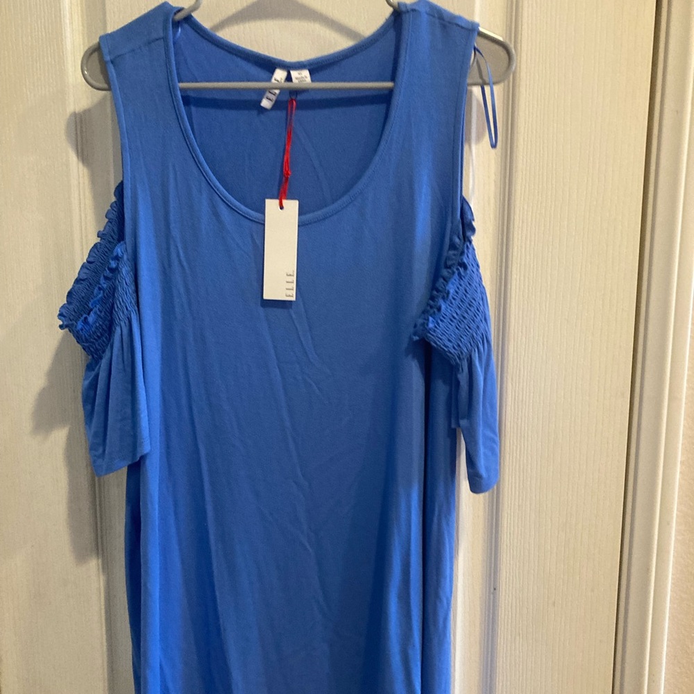 NWT BLUE RUFFLE OFF SHOULDER TOP - XL